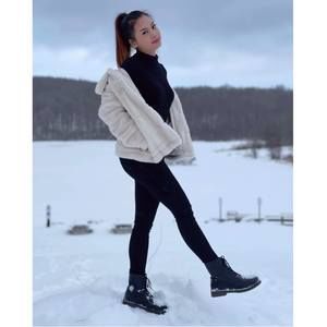 Meet your Posher, Catherineya